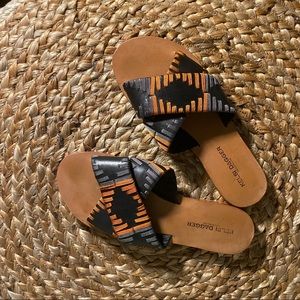 Kelsi Dagger Slides/ Sandals